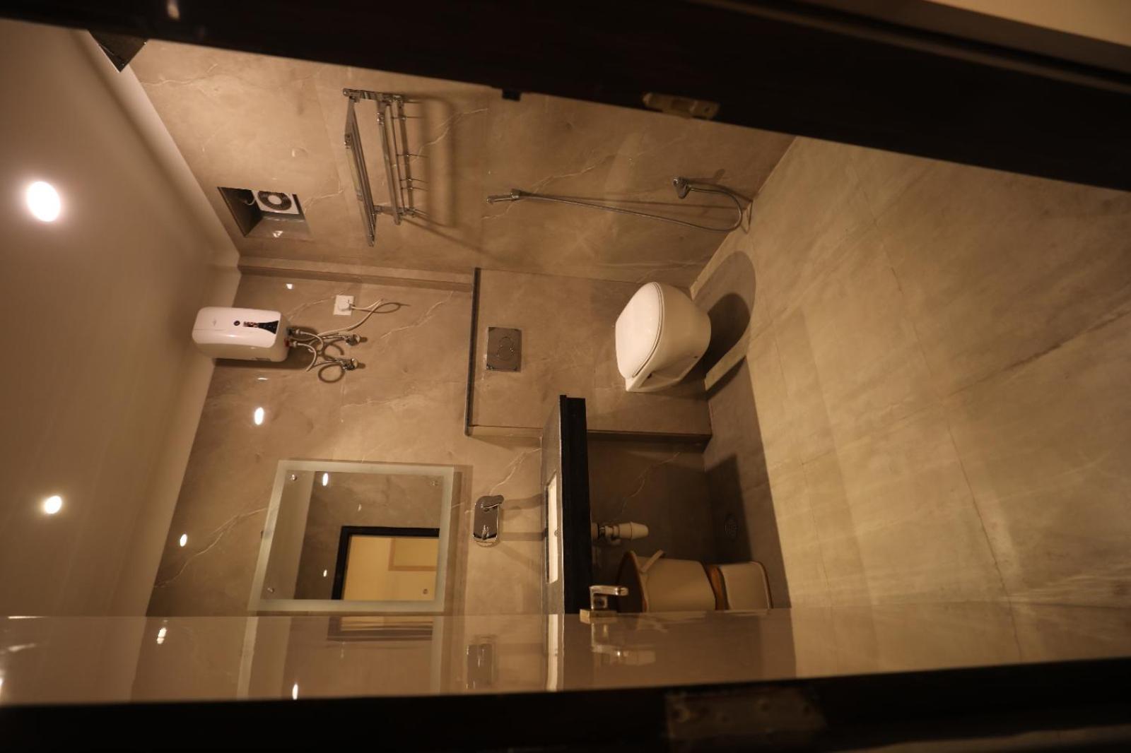 Hotel Maya Crystal Juhi Bari Exterior photo